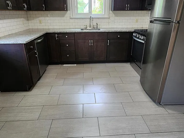 225 Deptford Rd — Photo 3