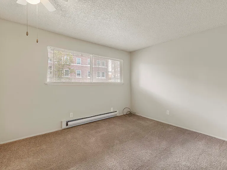 Baycrest Apartments — Photo 35