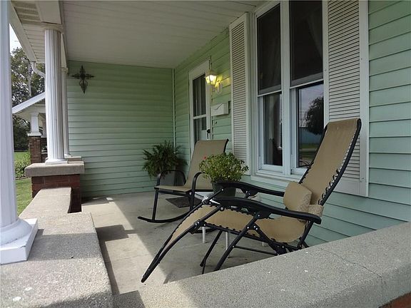 2nd image of 638 W North St