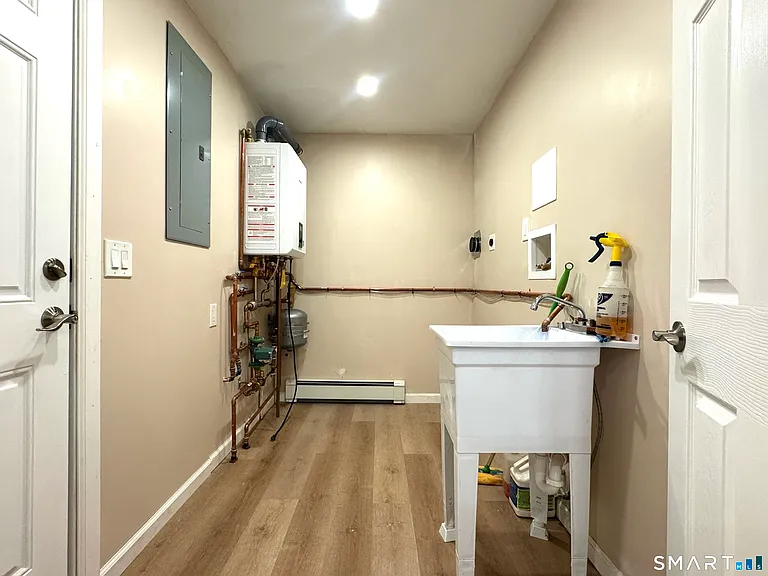 1248 N Main St #1 — Photo 9