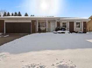 633 Sherwood Ln, Schaumburg, IL 60193