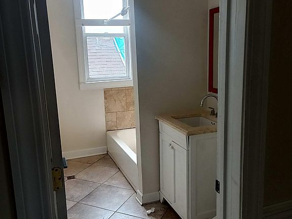 4th image of 5943 S Campbell Ave APT 2