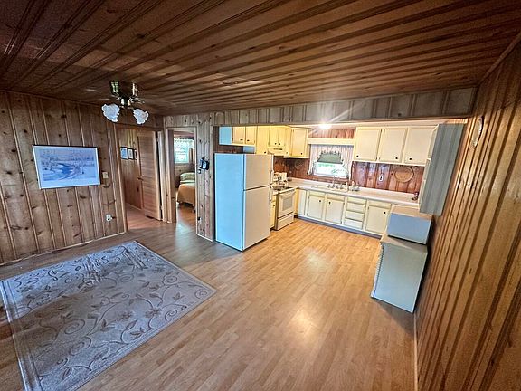 4th image of 35321 51st Ave