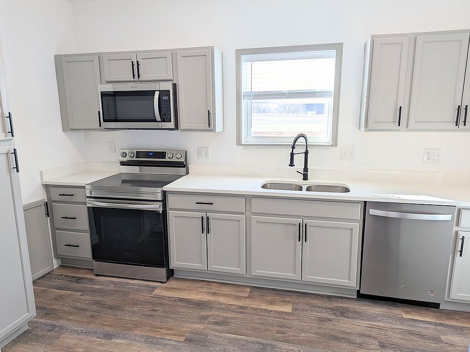 Main514 514 Main St Windsor CO Zillow