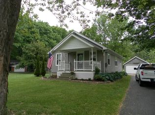 614 Hillcliff Dr, Waterford, MI 48328