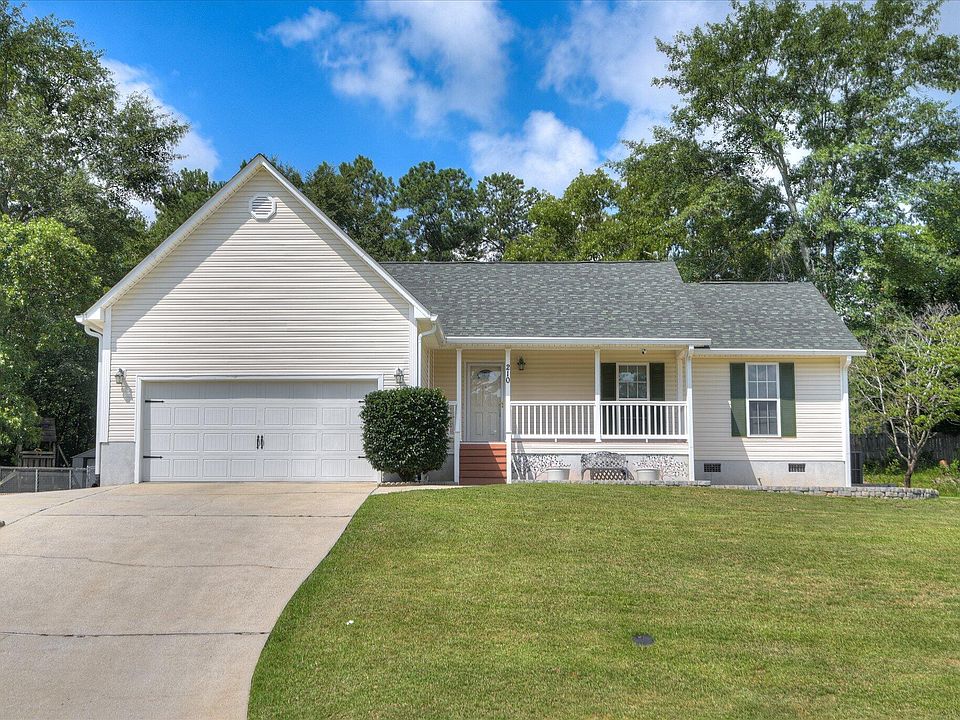 1st image of 210 Greenwich Dr