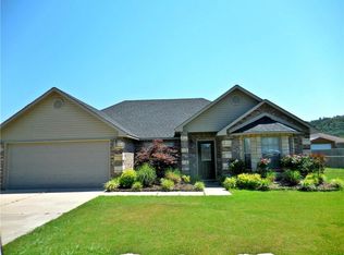 113 Wapiti St, Poteau, OK 74953