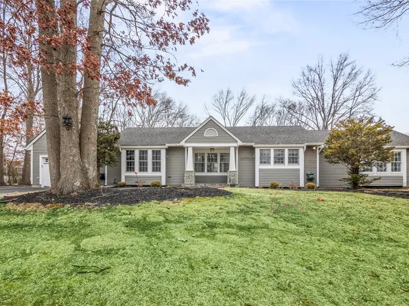 1 Wendy Court, Mount Sinai, NY 11766