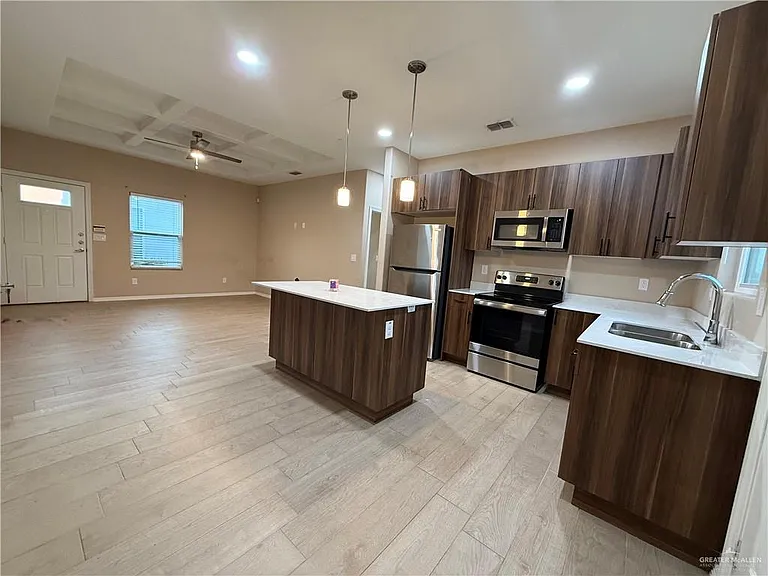 3100 W Driftwood St #3 — Photo 5
