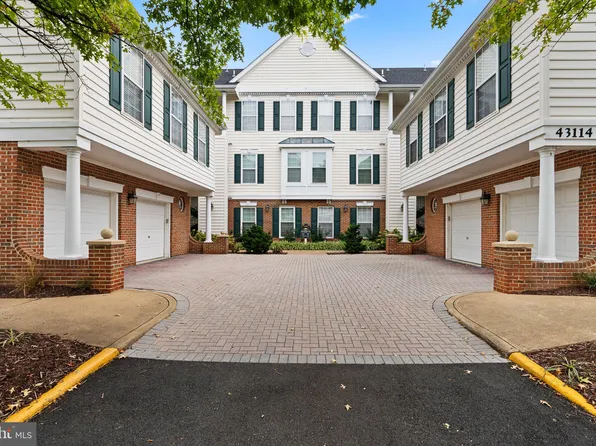 43114 Watercrest Sq Unit 304, Chantilly, VA 20151