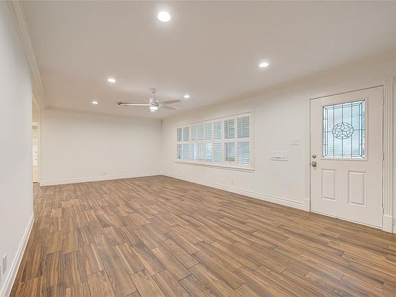 3rd image of 8439 Westview Dr