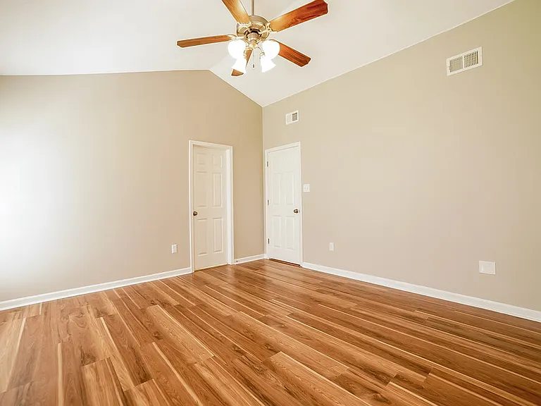 7089 Willow Point Dr — Photo 8