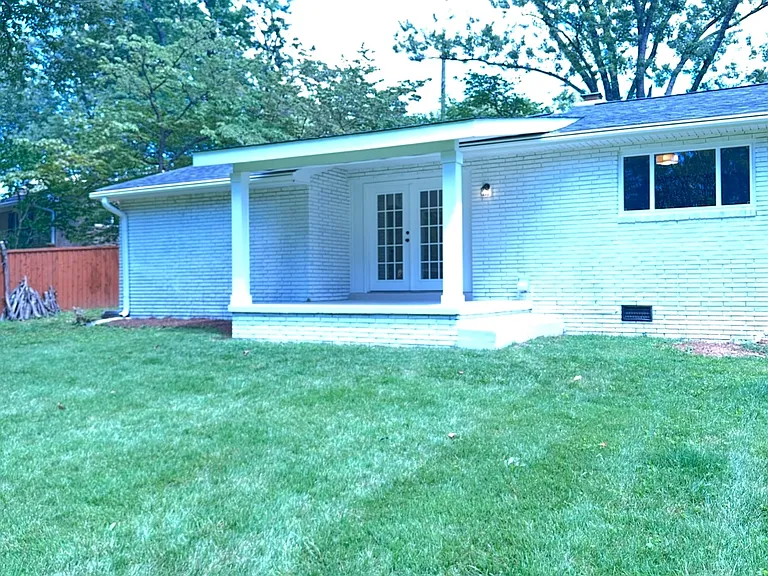 8017 Hayden Dr — Photo 8