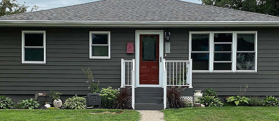 1st image of 1223 N Park St