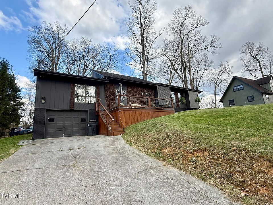 1st image of 106 Revere Cir