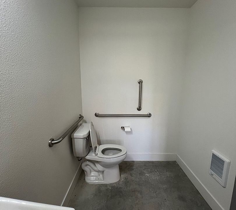 2nd image of 3773-3775 Klindt Dr
