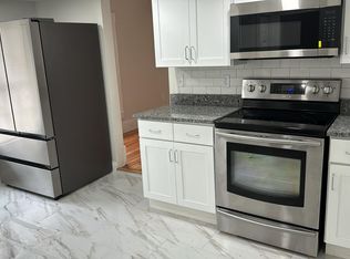 161 Elm St, Agawam, MA 01001