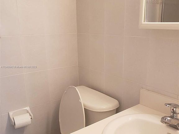 4th image of 2539 S Bayshore Dr #229CR