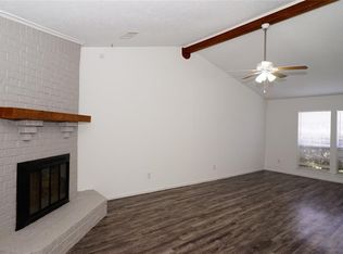 419 Dinerstein St, Webster, TX 77598