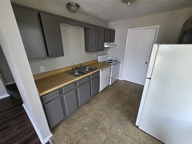 1317 Pierce Rd #B — Photo 5
