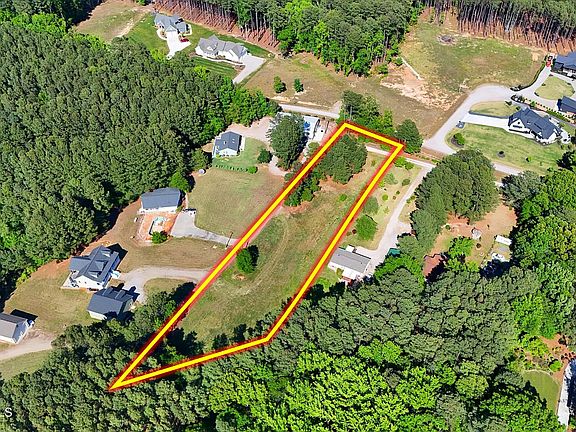 3rd image of 317 Doc Ln