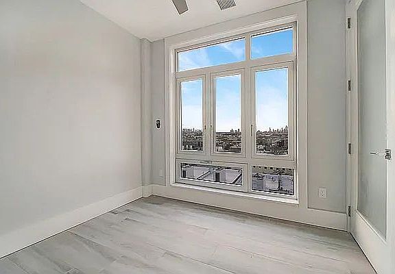 4th image of 371 Stockholm St APT 6C