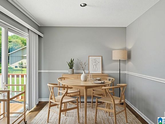 5th image of 102 Meadowgreen Ln