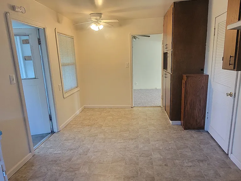 516 Acacia Ave — Photo 10