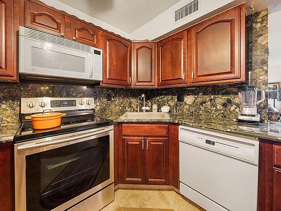 3rd image of 9900 Pineapple Tree Dr APT 106