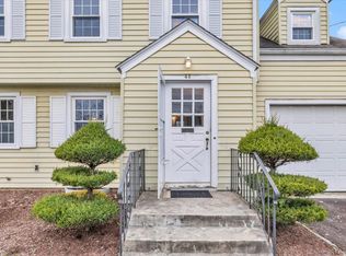 45 Greenhurst Rd, West Hartford, CT 06107