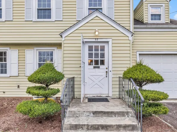 45 Greenhurst Road, West Hartford, CT 06107