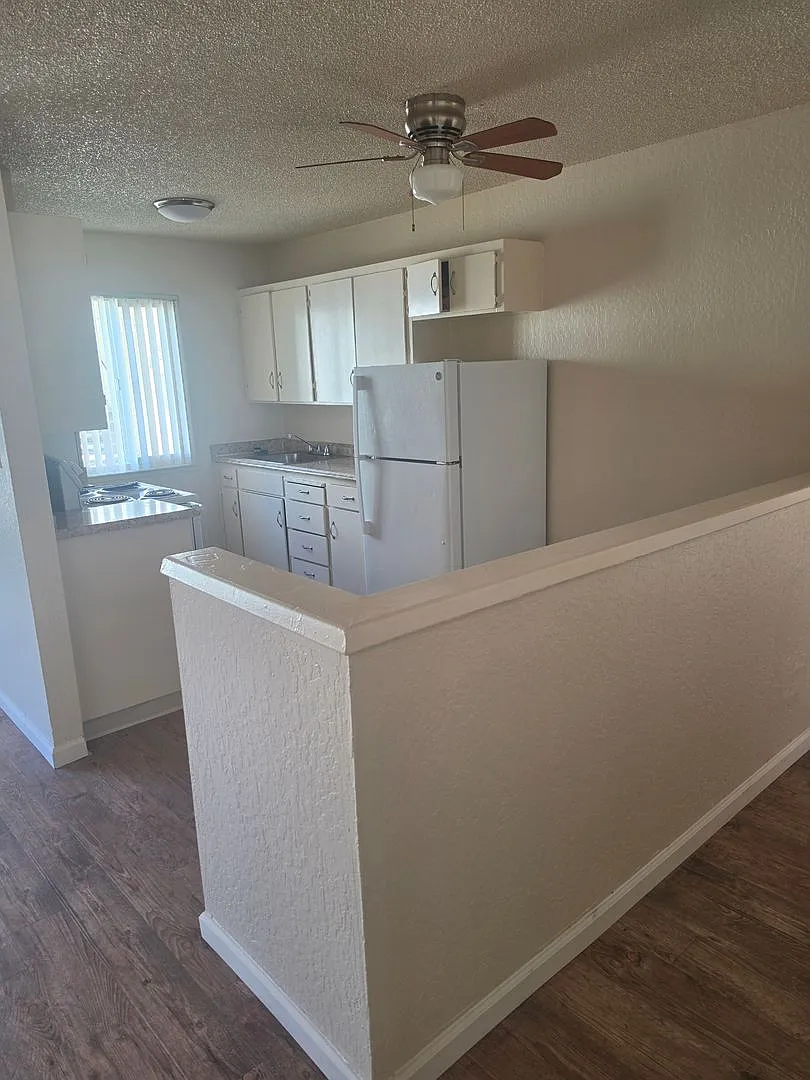 Parker Villa Apartments — Photo 3