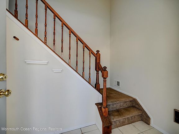 2nd image of 222 Paddington Ct