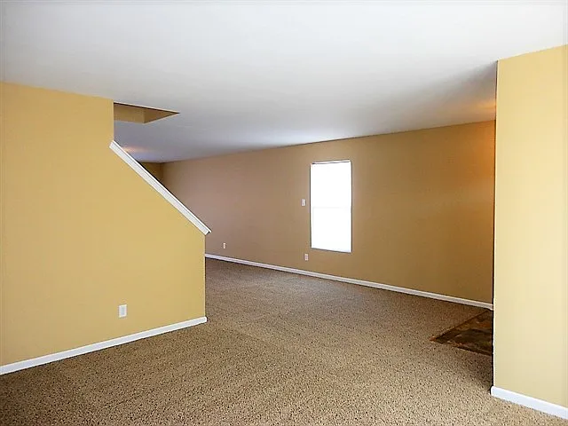 3126 Hurst St — Photo 7