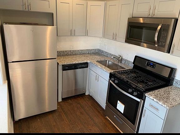 5th image of 4625 S Lake Park Ave