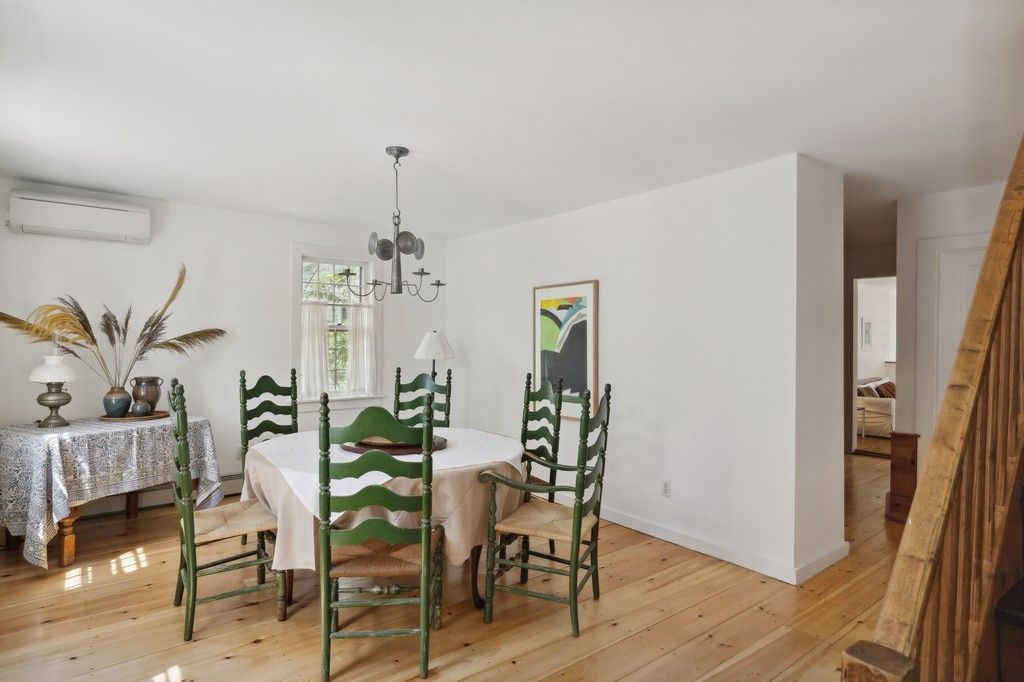  Full Dining Room
