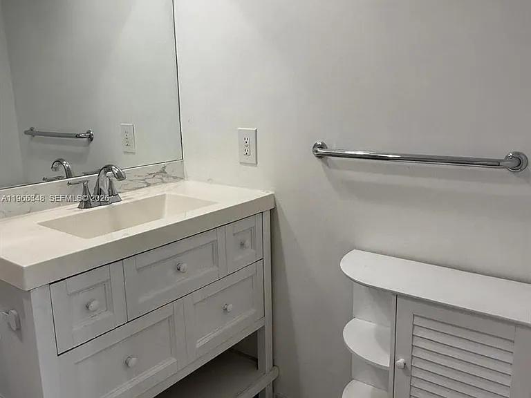 3001 S Ocean Dr #107 — Photo 11