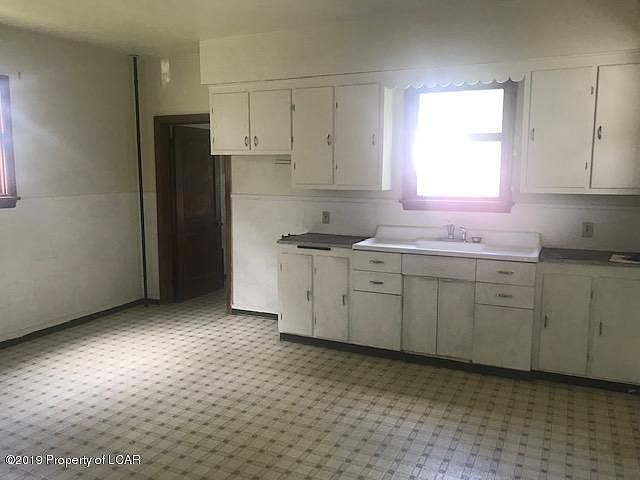 2nd image of 68 Cook St