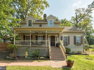610 S Newton Lake Dr, Collingswood, NJ 08108