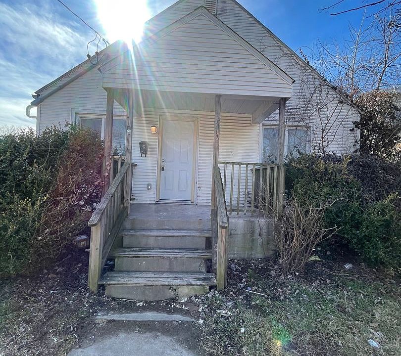 1st image of 2218 W Olive St