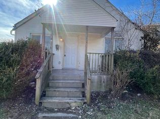 2218 W Olive St, Springfield, MO 65802