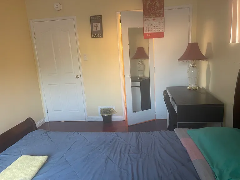 2548 Mayflower Ave #B — Photo 59