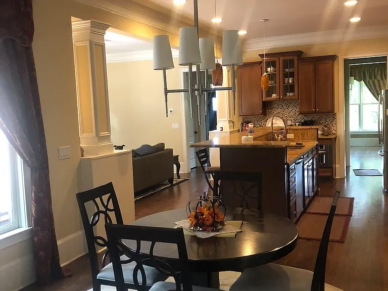 1581 Woodbine Ave SE — Photo 13