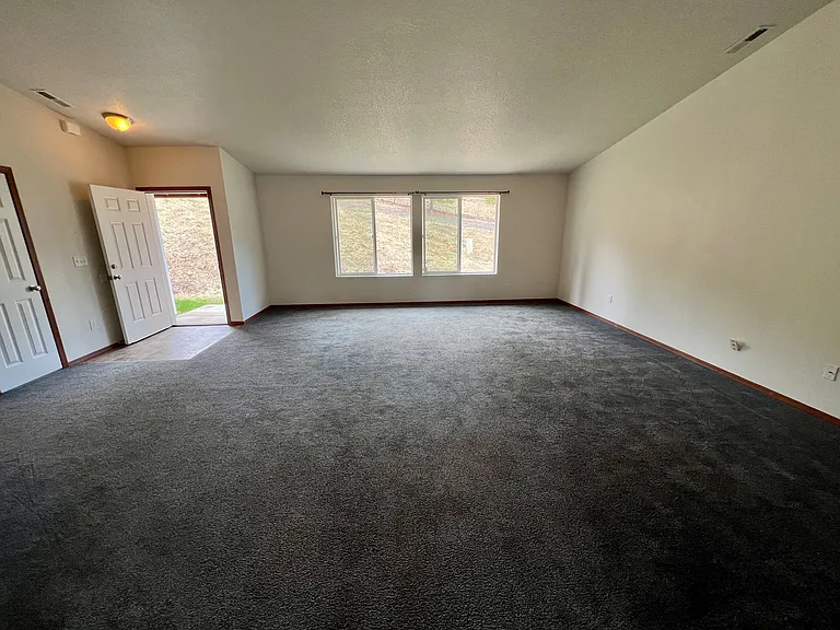 293 Sowell Dr — Photo 7