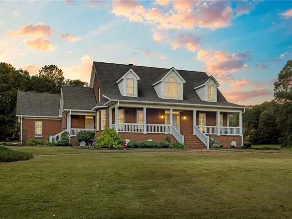 226 Griffith Dr, Liberty, SC 29657
