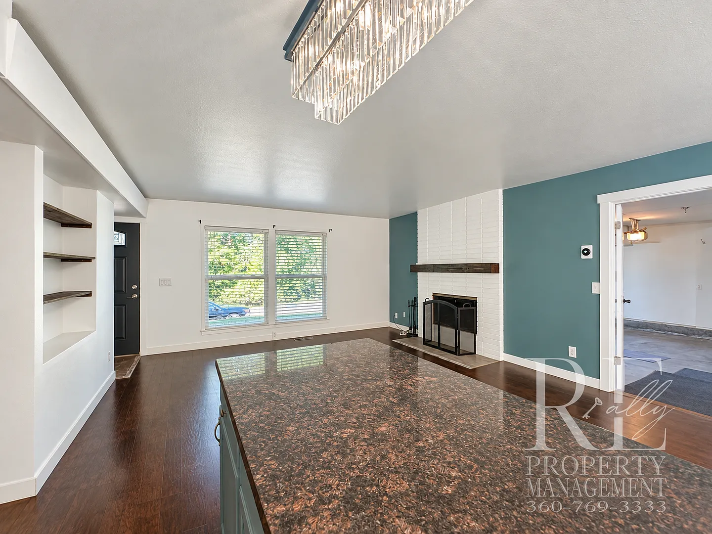 Spacious 3-Bedroom Home with Bonus Room, Fireplace & Expansive Patio — Photo 4