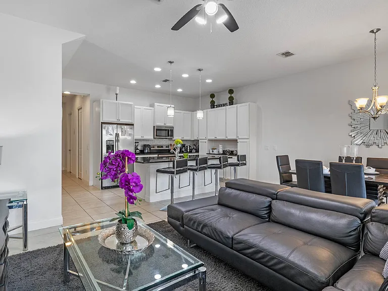 290 Captiva Dr — Photo 6