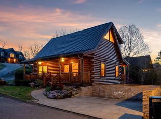 318 Alpine Mountain Way, Pigeon Forge, TN 37863