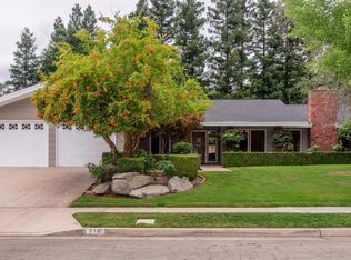 346 E Everglade Ave, Fresno, CA 93720