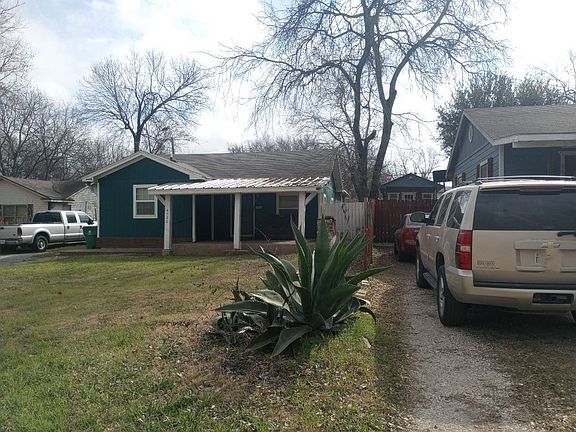 3rd image of 4520 Hiland Dr